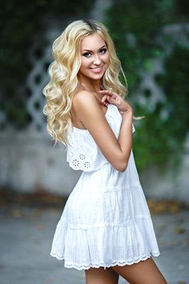 Army Of Brides - Caring girl from Ukraine, Zaporozhye, Anna 32 y.o.